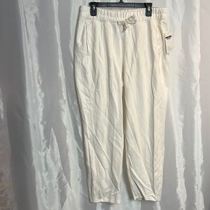 Women’s cozy ribbed pants. 1823
